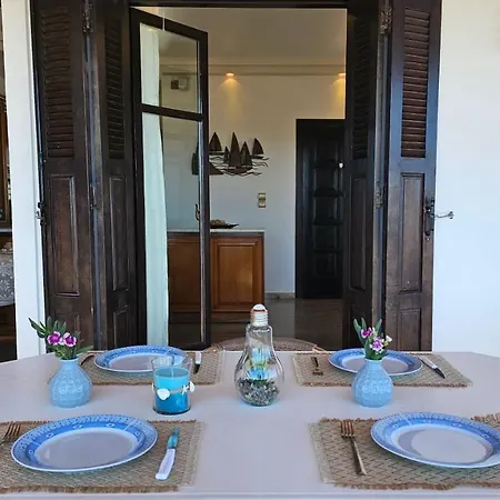 Geo Milos Ferienhaus *