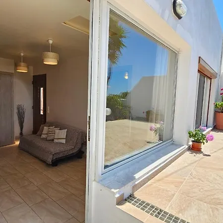 Geo Milos Ferienhaus Trypiti