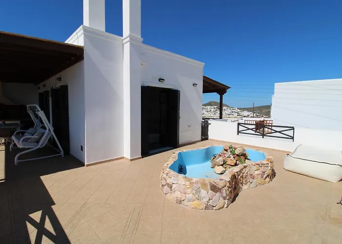 Geo Milos Ferienhaus Trypiti